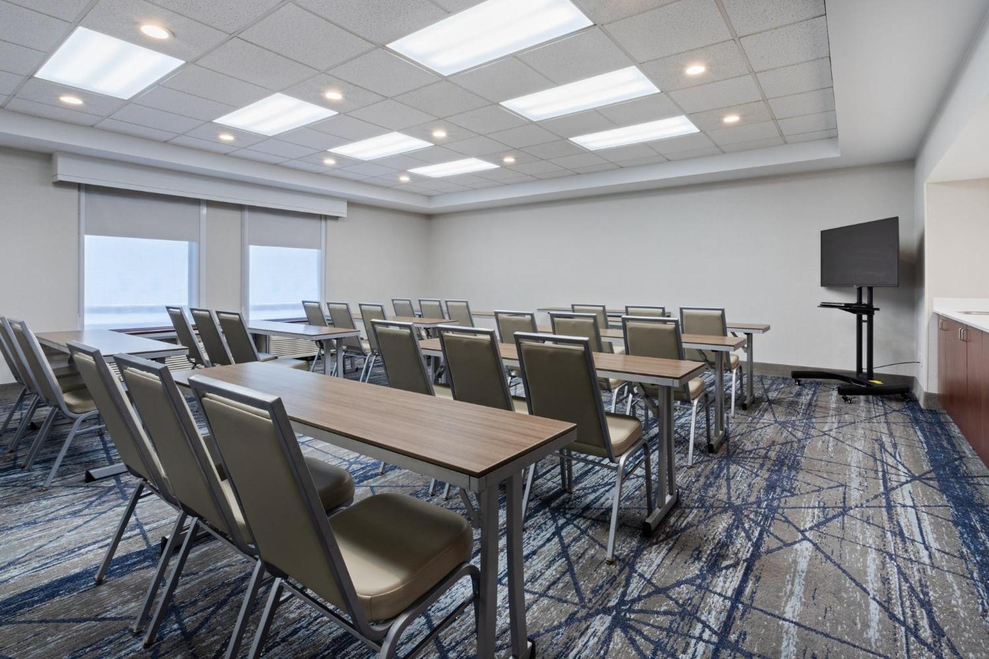 Holiday Inn Express & Suites Cincinnati Riverfront By Ihg Ковінгтон Екстер'єр фото