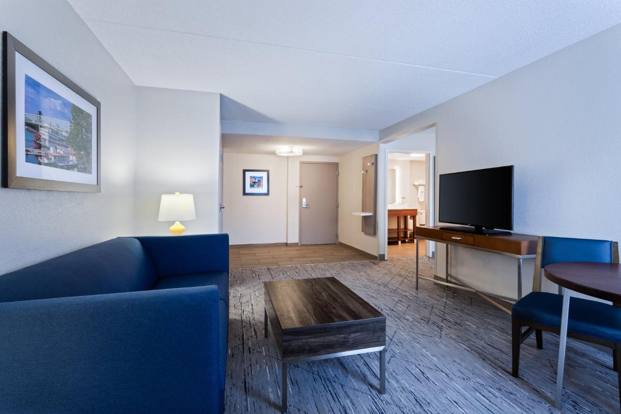 Holiday Inn Express & Suites Cincinnati Riverfront By Ihg Ковінгтон Екстер'єр фото