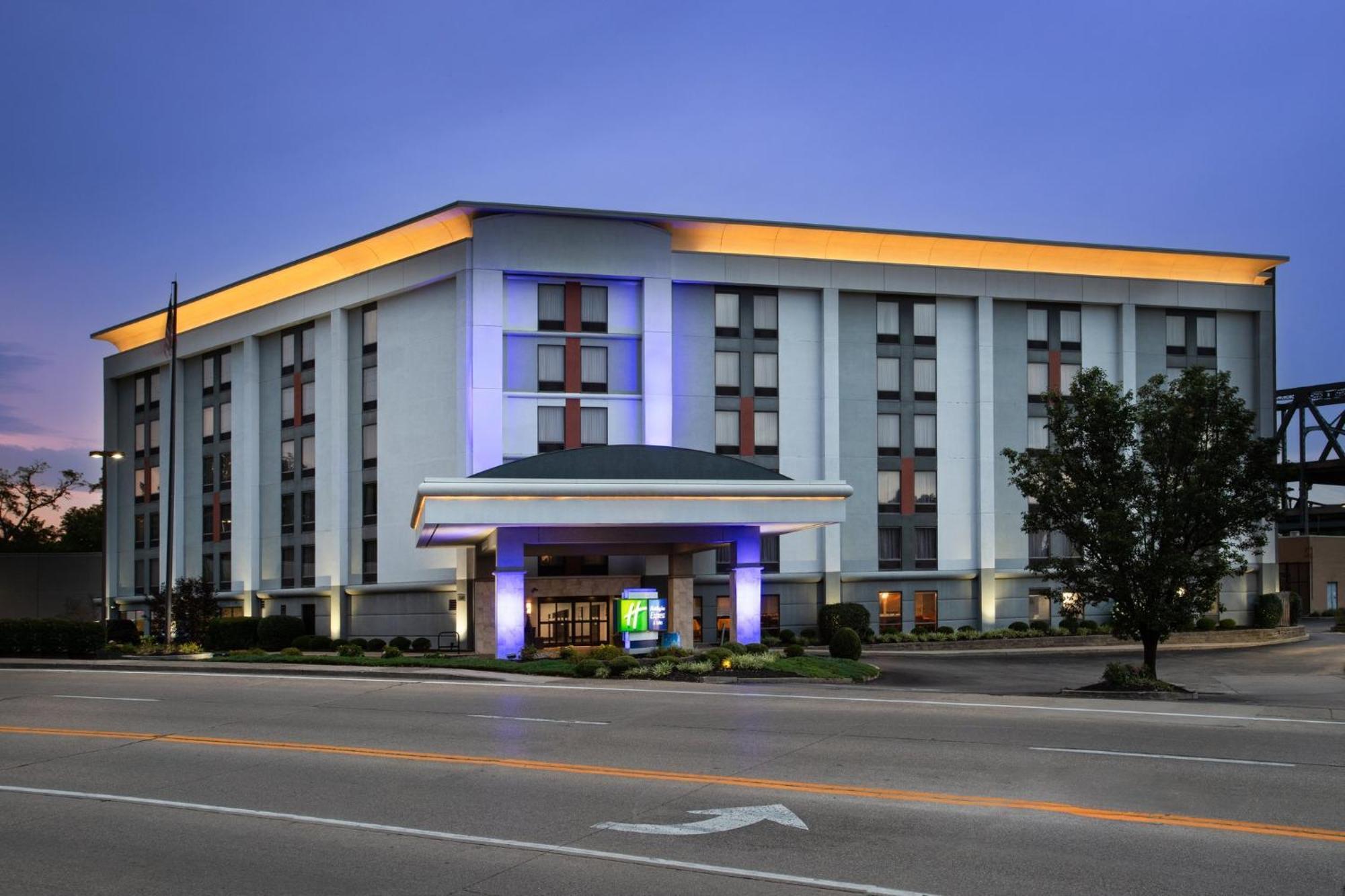 Holiday Inn Express & Suites Cincinnati Riverfront By Ihg Ковінгтон Екстер'єр фото