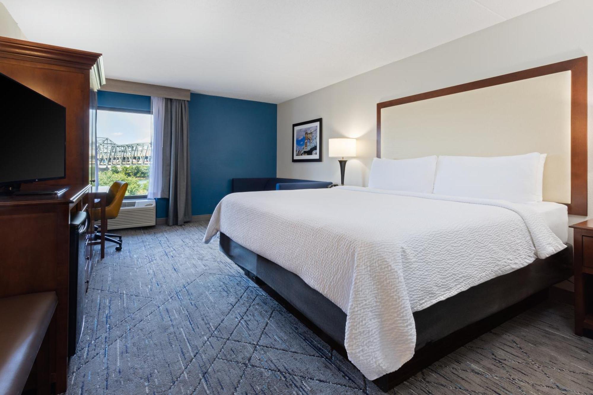 Holiday Inn Express & Suites Cincinnati Riverfront By Ihg Ковінгтон Екстер'єр фото