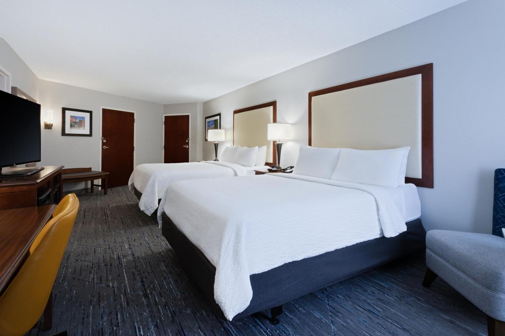 Holiday Inn Express & Suites Cincinnati Riverfront By Ihg Ковінгтон Екстер'єр фото