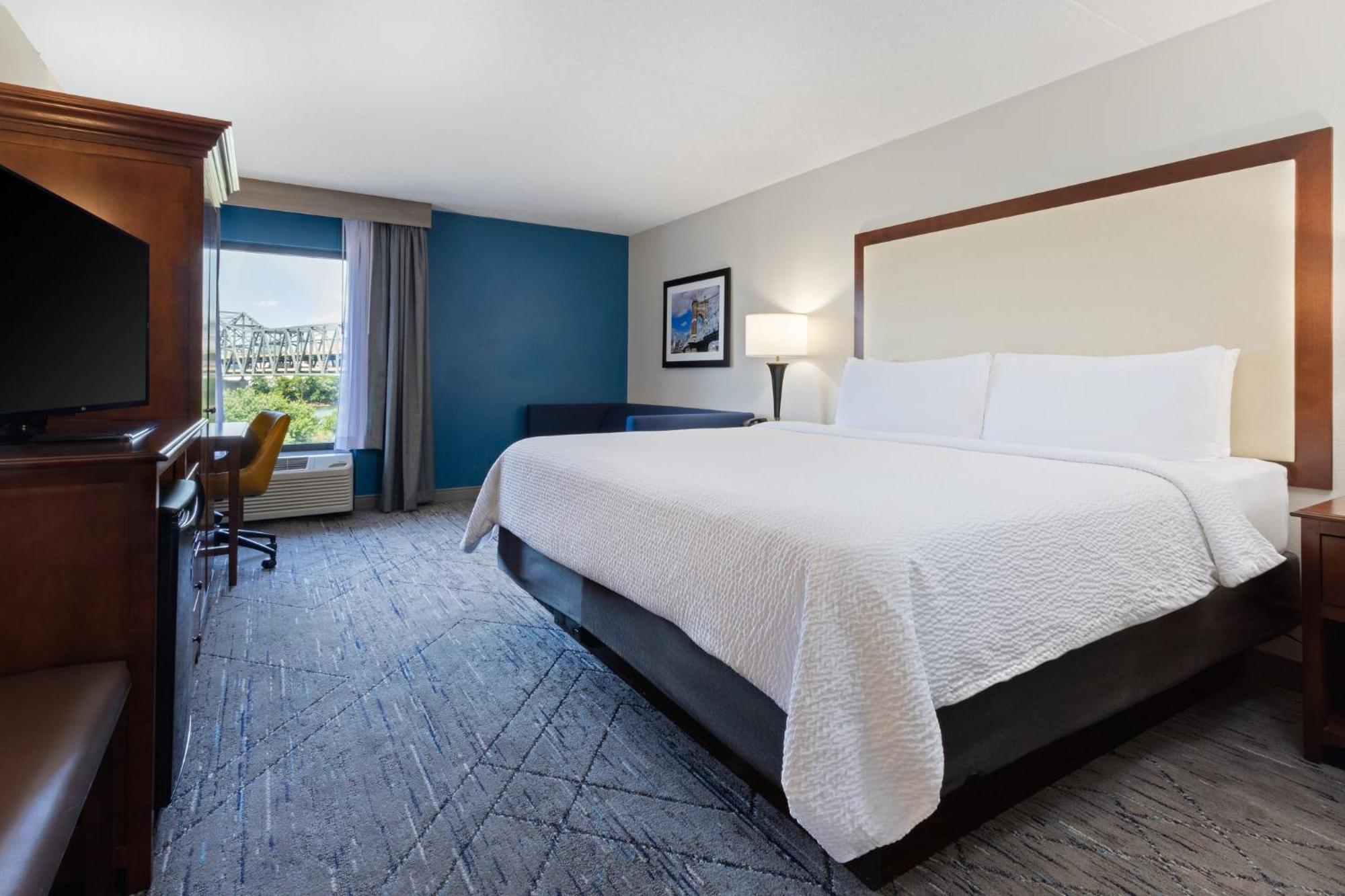 Holiday Inn Express & Suites Cincinnati Riverfront By Ihg Ковінгтон Екстер'єр фото